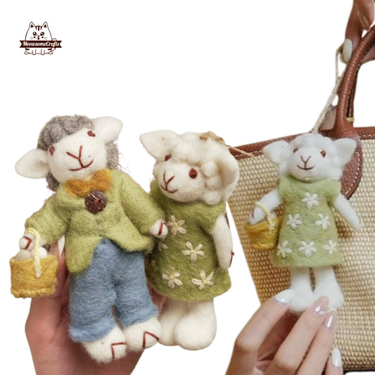 Handmade Finished Felting Couple Sheep Carry Basket Doll Keychain Felted Sitting Animal Felting Gift